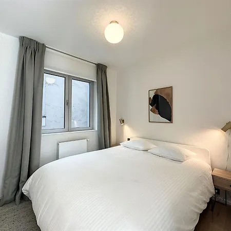 Herberg Night Paradise *